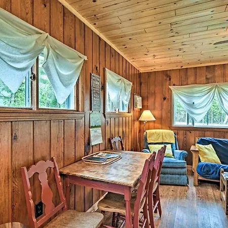 Pet-Friendly Charlevoix Cabin Walk To Lakefront! Exterior photo