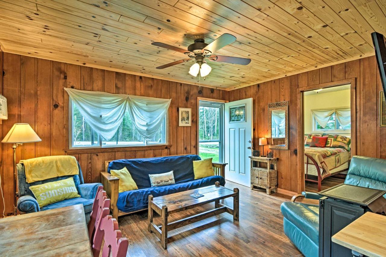 Pet-friendly Walk To Lakefront! Ferienhaus Charlevoix
